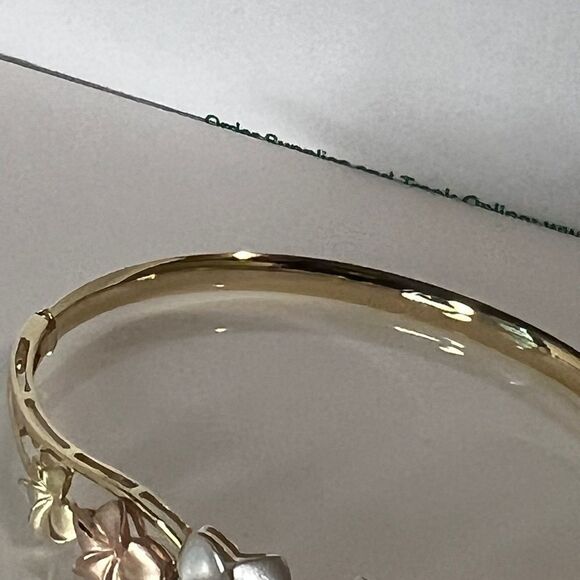14k Tri-color Plumeria Hinged Bangle - Picture 7 of 14